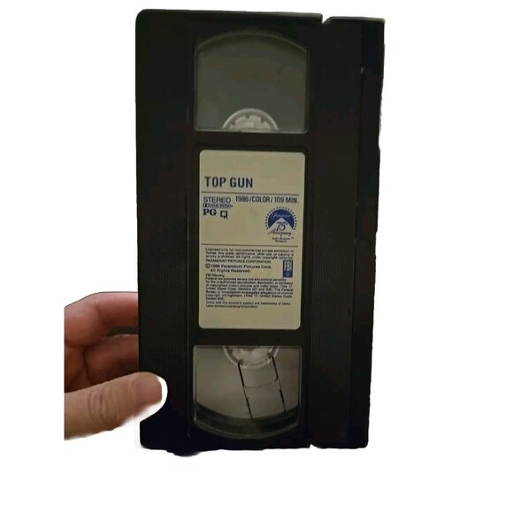 TOP GUN TOM CRUISE, KELLY MCGILLIS HARD CASE Rental Sticker VHS ORIGINAL RELEASE - Picture 5 of 7